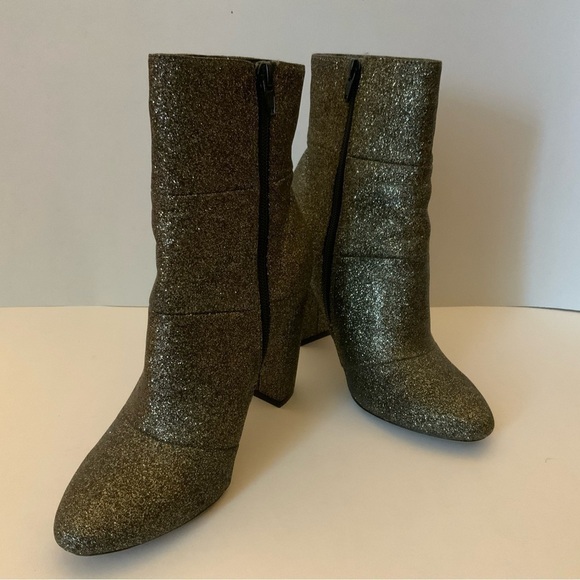 BCBGeneration Women’s Coral Bootie. Gold Sparkle Chunky Heel! - Picture 2 of 2